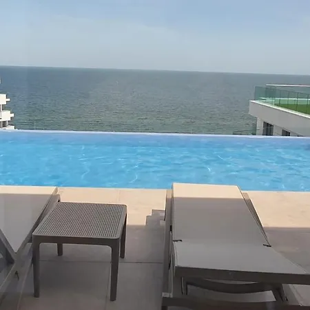 Infinity Panoramic Seaview Piscina And La Ultimul Etaj Apartmán Năvodari