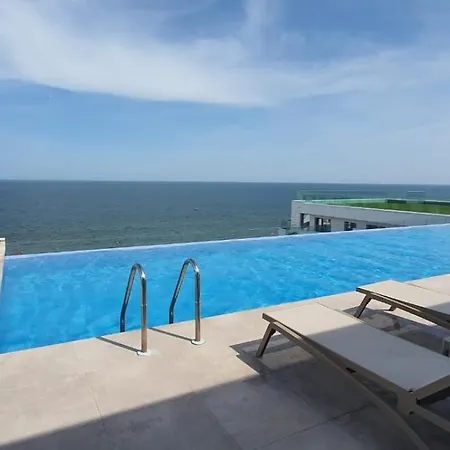 Infinity Panoramic Seaview Piscina And La Ultimul Etaj Apartmán *