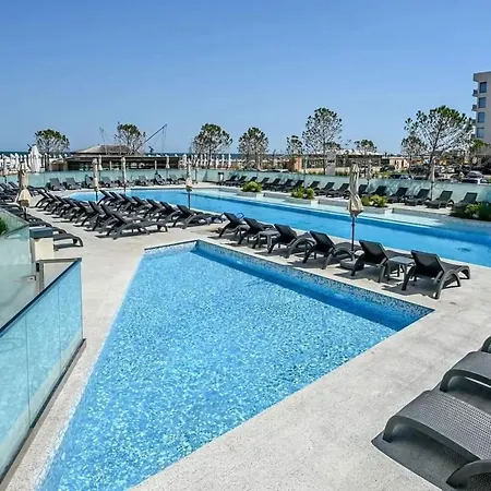 Infinity Panoramic Seaview Piscina And La Ultimul Etaj Apartmán Năvodari